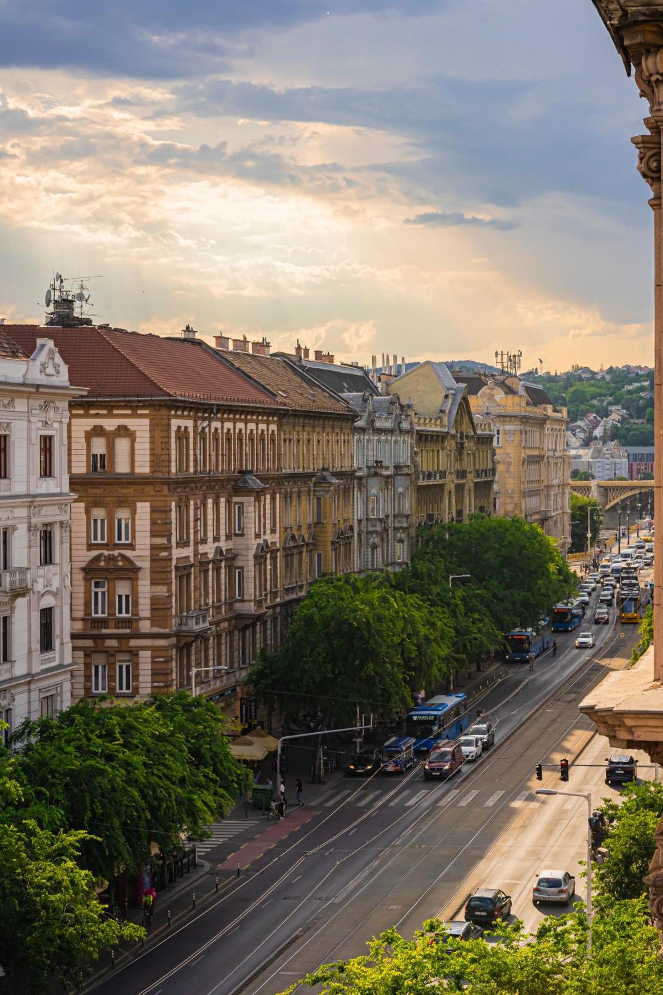 Luxurious Prestige Apartment On The St Stephen Road Budapest Exterior foto
